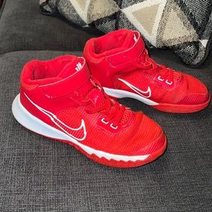 Nike Kids' Kyrie Flytrap 4 Basketball Shoes